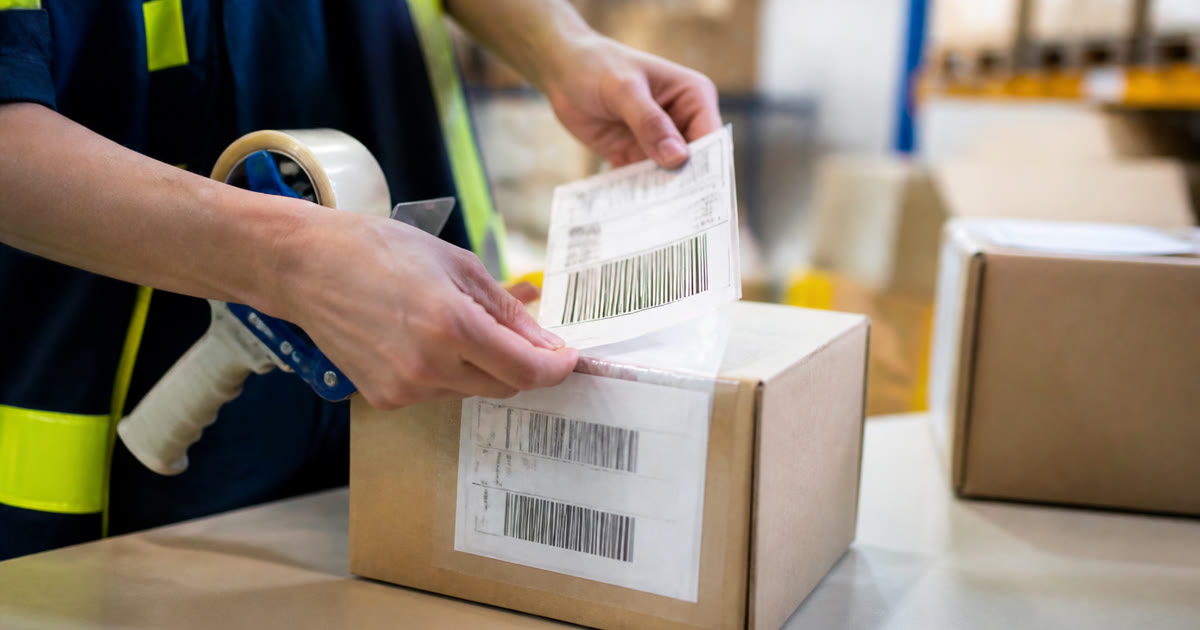 Dual Tracking Numbers After a Merchant Relabel